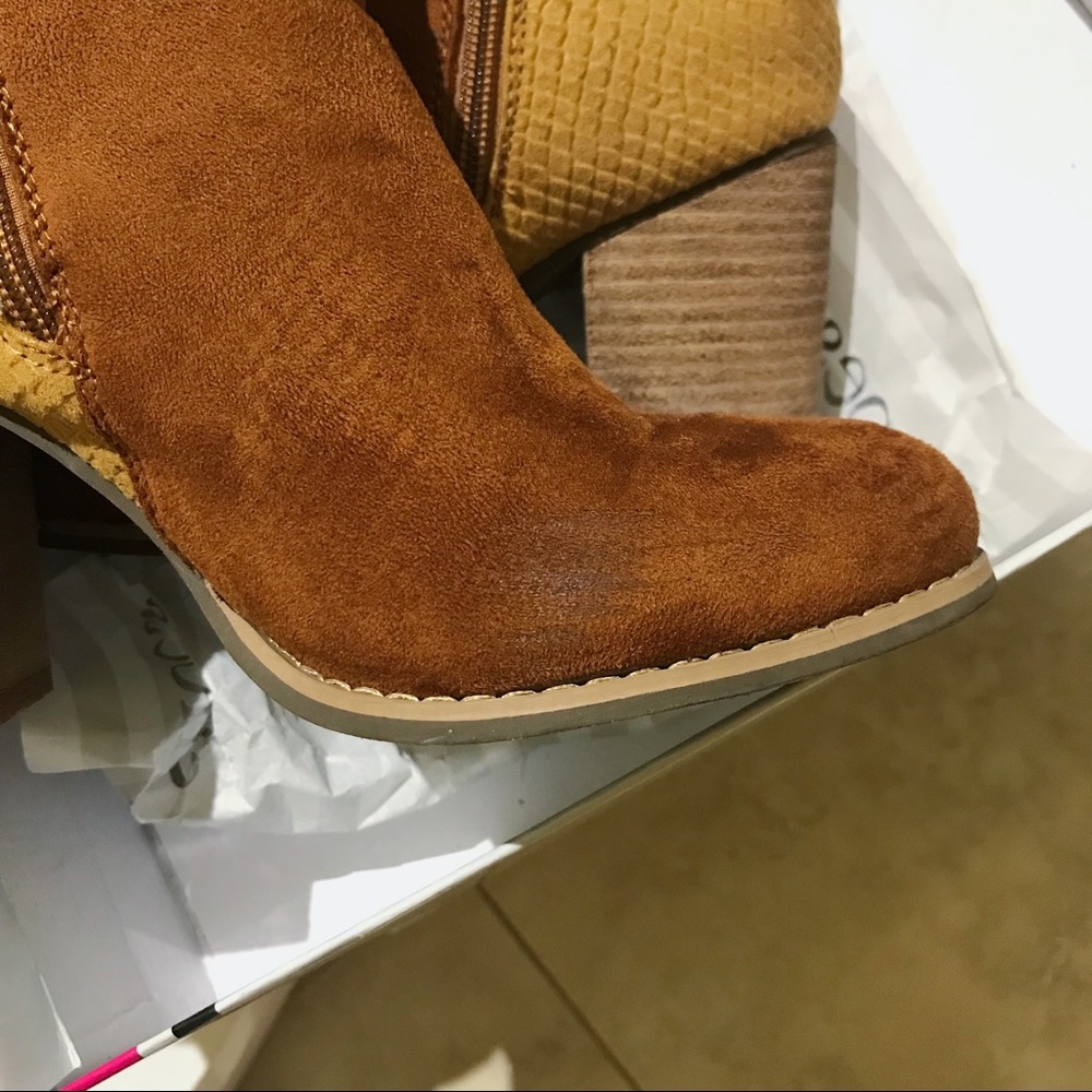 GC Shoes Brown Booties - Picture 6 of 7